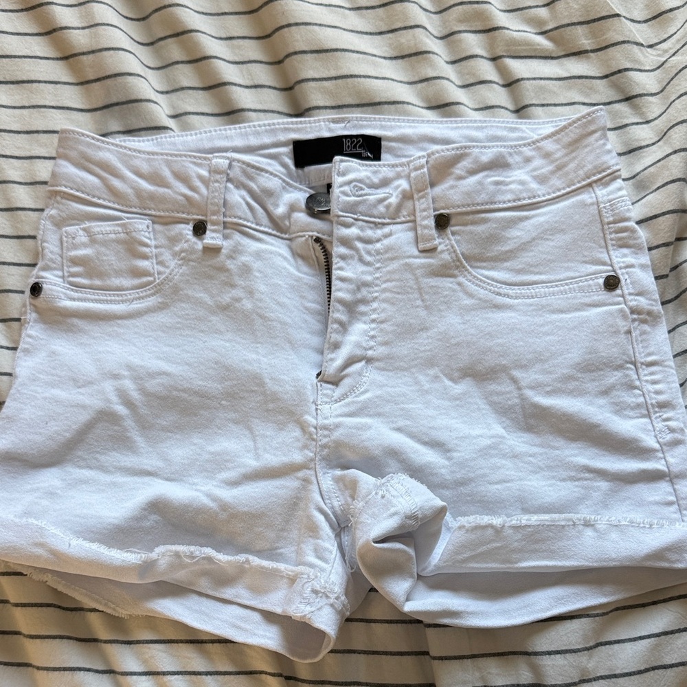 1822 Denim Women's Classic White Jean Shorts